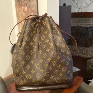 Authentic Louis Vuitton Neo GM